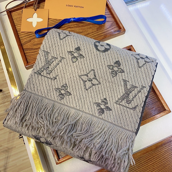 ブランドマフラー背面デザイン